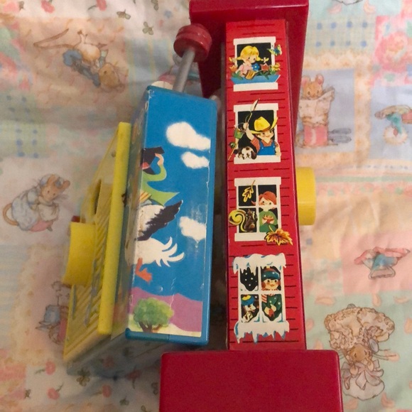 Vintage (2) Fisher-Price Music Box Teach Time Clock & Radio - Both WORK GREAT! - Picture 12 of 13